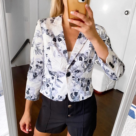 🖤 H&M BLACK WHITE FLORAL BLAZER JACKET! - Picture 1 of 14